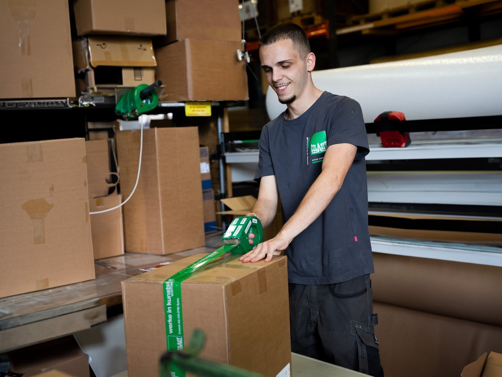 Exciting apprenticeships in the logistics area - Colasit