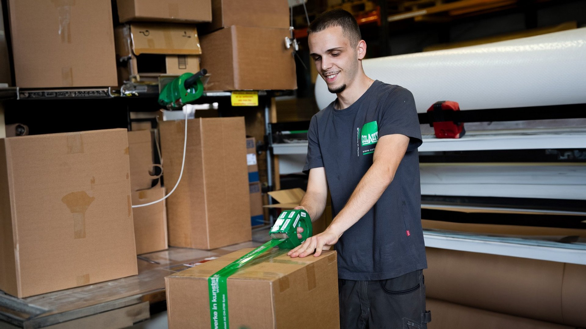 Exciting apprenticeships in the logistics area - Colasit