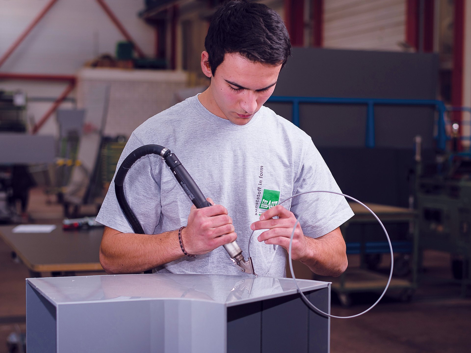 Exciting apprenticeships in the plastic technology area - Colasit