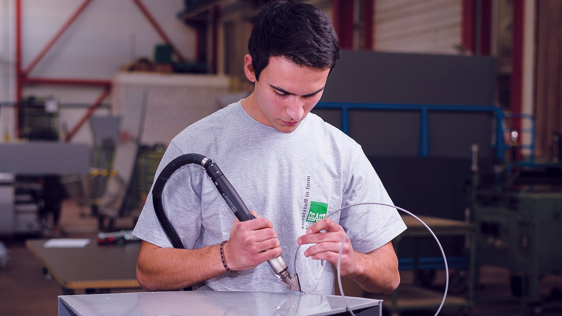 Exciting apprenticeships in the plastic technology area - Colasit