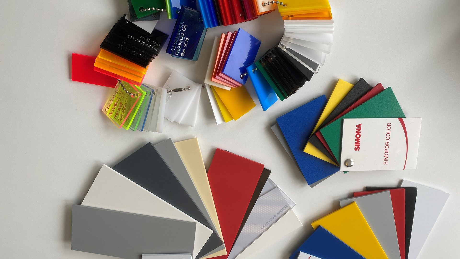 Zuschnitte aus Kunststoff gefräst, gebogen, zugeschnitten mit Bohrungen, Gewinden - Colasit