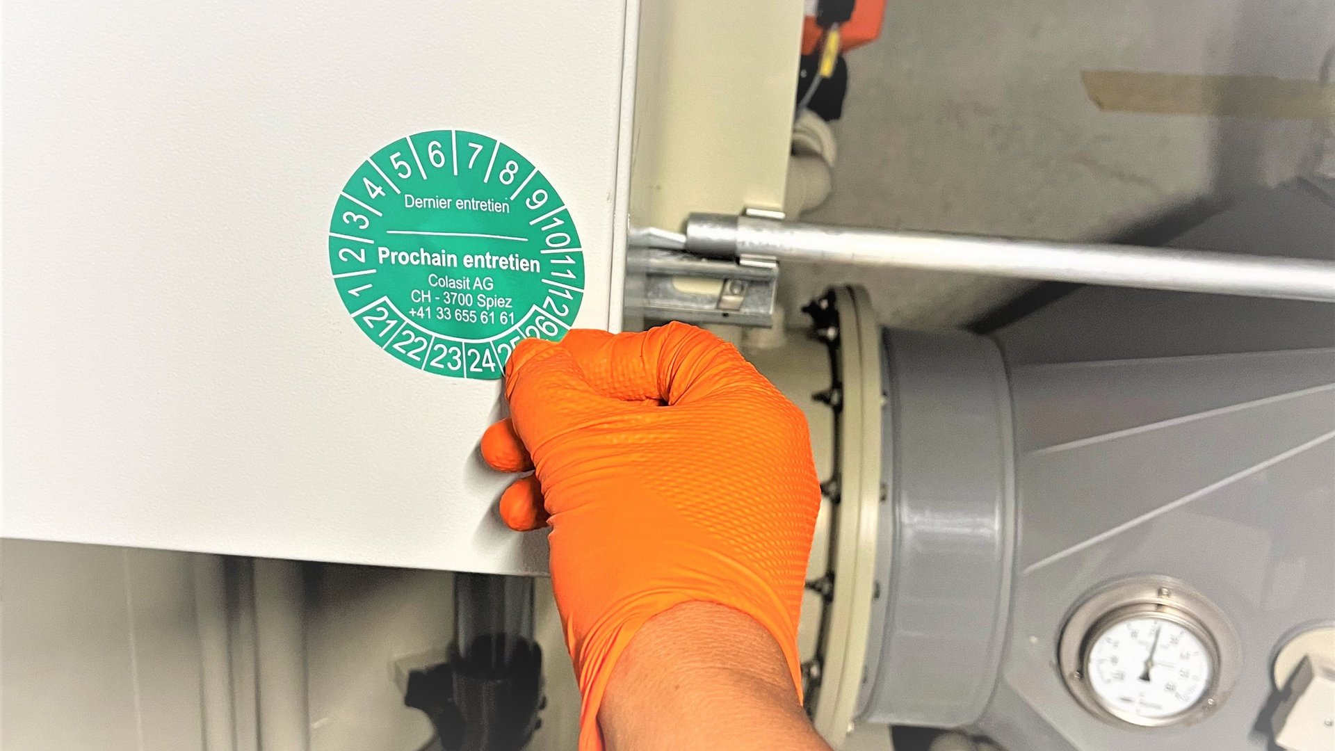 Service sticker after inspection, maintenance, reconditioning of exhaust air scrubbers, fans - Colasit