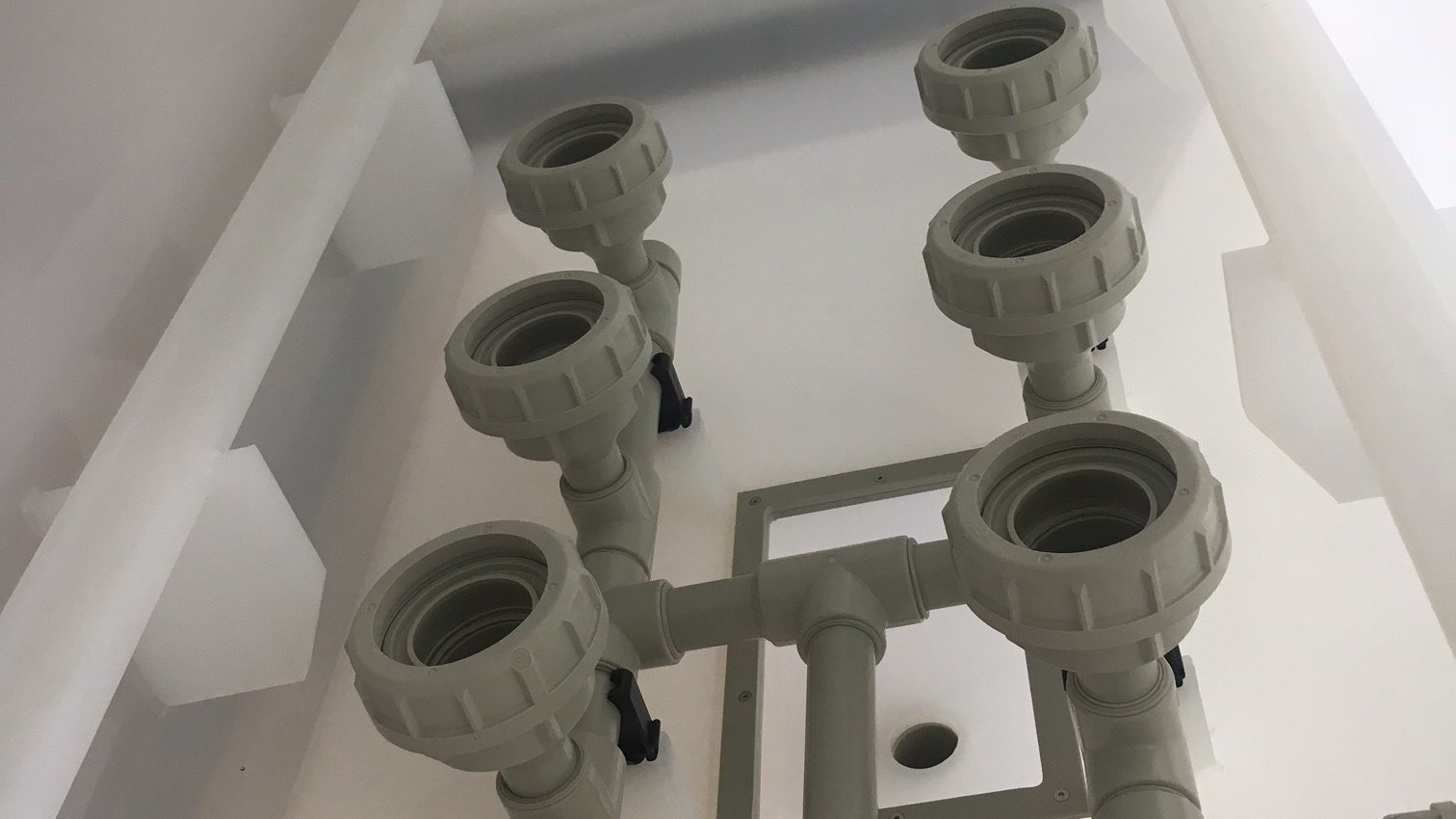 Sprühdüsenverteiler in Kunststoff, als Kunststoffschweisskonstruktion - Colasit