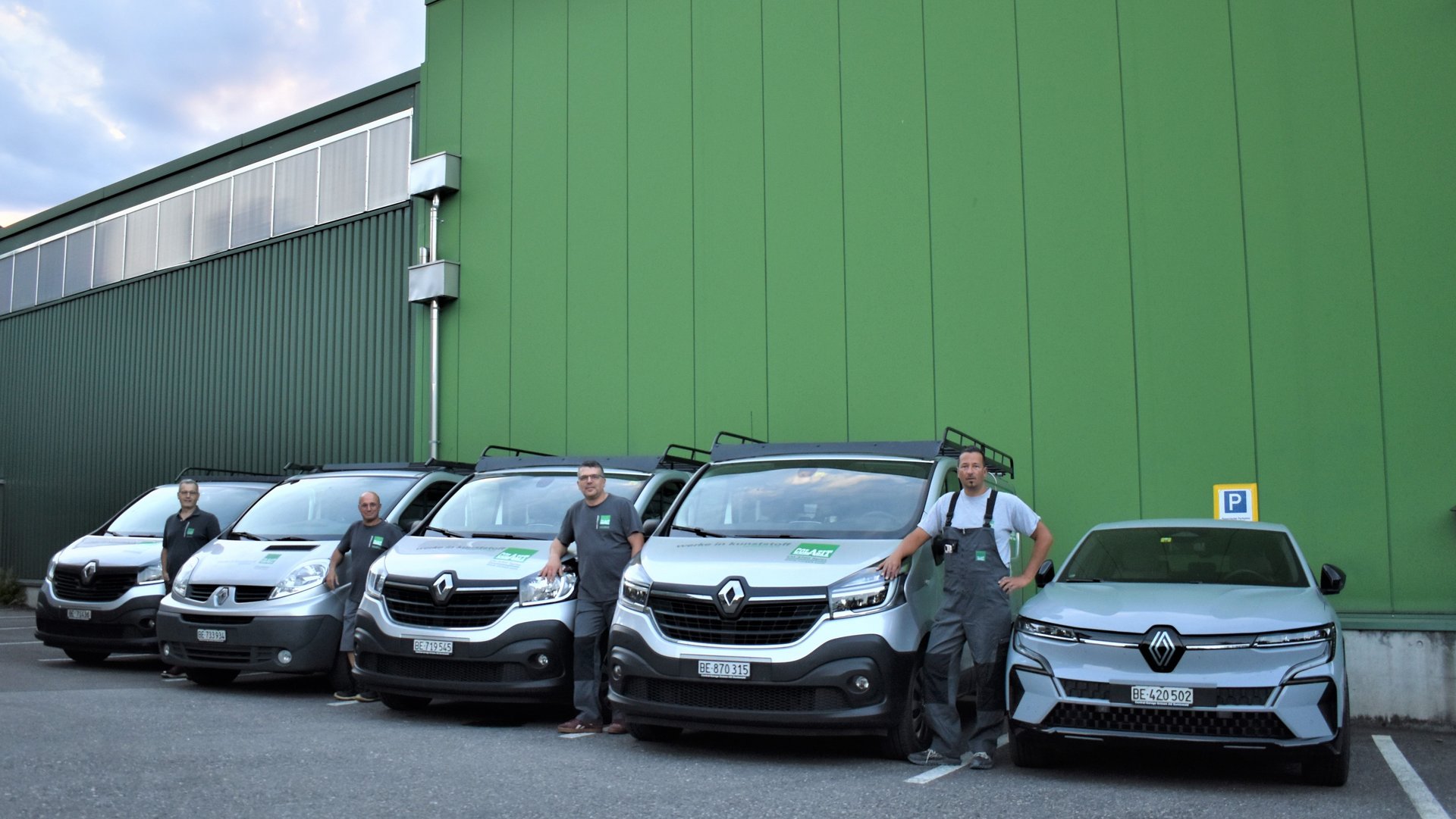 Montages d'installations, de réservoirs, de conduites, de ventilations, de laveurs et de ventilateurs en plastique